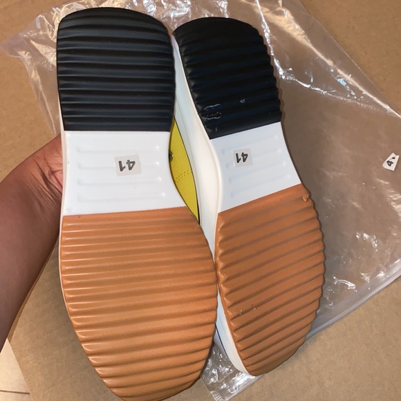 Canvas Chic Me Sneakers - Picture 3 of 8